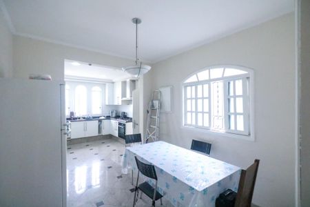 Casa à venda com 350m², 4 quartos e 2 vagasCozinha