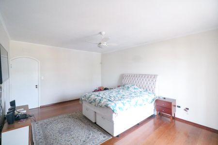 Casa à venda com 350m², 4 quartos e 2 vagasSuíte 4