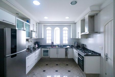 Casa à venda com 350m², 4 quartos e 2 vagasCozinha