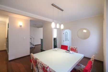 Casa à venda com 350m², 4 quartos e 2 vagasSala de Jantar