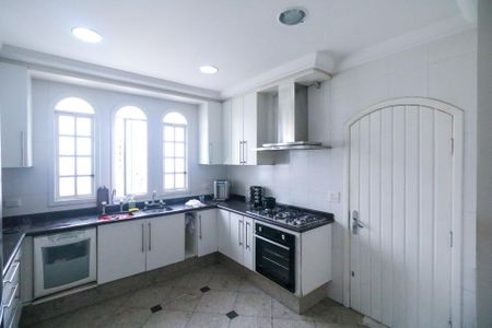 Casa à venda com 350m², 4 quartos e 2 vagasCozinha