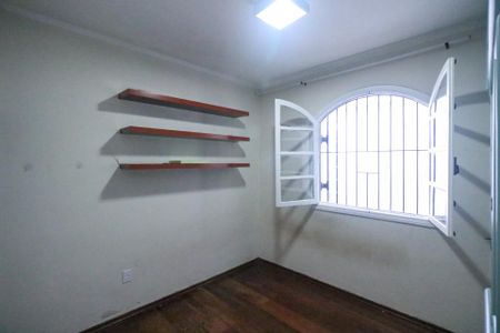 Casa à venda com 350m², 4 quartos e 2 vagasSuíte 1