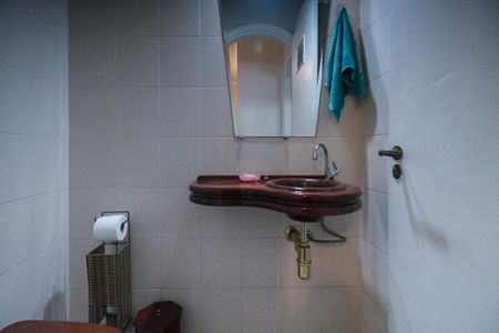 Casa à venda com 350m², 4 quartos e 2 vagasLavabo