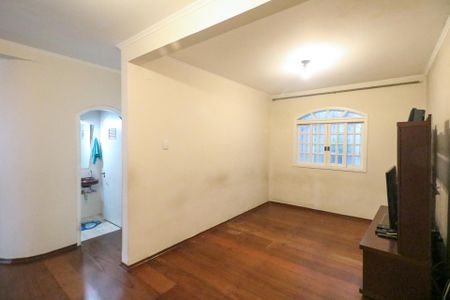 Casa à venda com 350m², 4 quartos e 2 vagasSala de TV