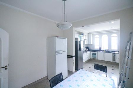 Casa à venda com 350m², 4 quartos e 2 vagasCozinha