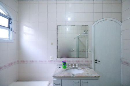 Casa à venda com 350m², 4 quartos e 2 vagasBanheiro da Suíte 2