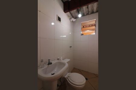 Casa à venda com 175m², 2 quartos e 3 vagasBanheiro de Serviço