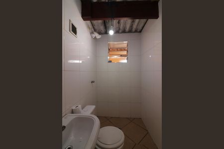 Casa à venda com 175m², 2 quartos e 3 vagasBanheiro de Serviço