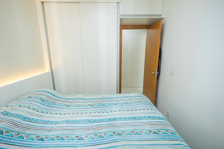 Quarto 1 de apartamento à venda com 2 quartos, 47m² em Conjunto Helena Antipoff, Belo Horizonte