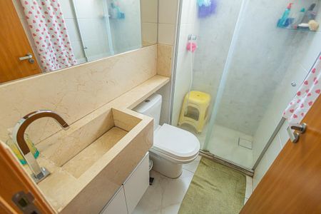 Banheiro Social de apartamento à venda com 2 quartos, 47m² em Conjunto Helena Antipoff, Belo Horizonte