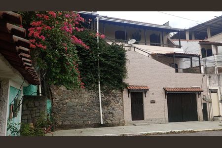 Casa à venda com 4 quartos, 210m² em Fonseca, Niterói