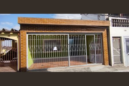 Casa à venda com 200m², 4 quartos e 2 vagasFachada