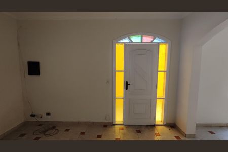 Sala de casa para alugar com 3 quartos, 250m² em Vila Romanopolis, Ferraz de Vasconcelos