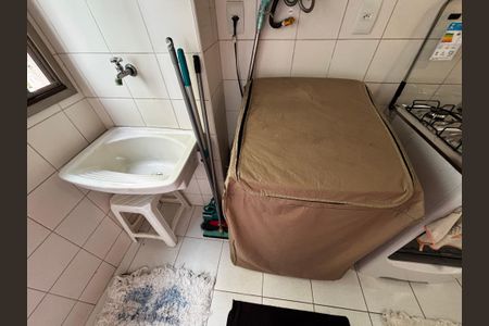 Apartamento para alugar com 70m², 2 quartos e 1 vagaÁrea de Serviço