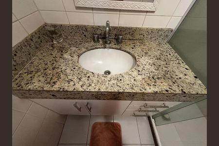 Apartamento para alugar com 70m², 2 quartos e 1 vagaBanheiro Social