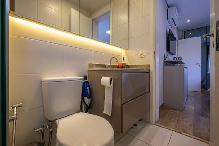 Apartamento à venda com 72m², 2 quartos e 1 vagaSuíte 1 - Banheiro
