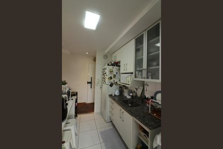 Apartamento à venda com 102m², 3 quartos e 2 vagasCozinha 