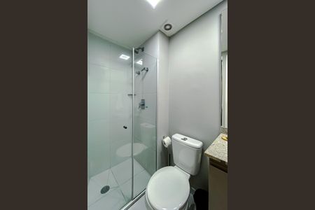 Banheiro de kitnet/studio para alugar com 1 quarto, 23m² em Sé, São Paulo