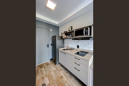 Cozinha de kitnet/studio para alugar com 1 quarto, 23m² em Sé, São Paulo