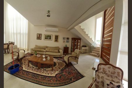 Casa à venda com 3 quartos, 278m² em Swiss Park, Campinas