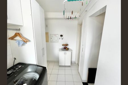 Apartamento à venda com 140m², 3 quartos e 2 vagas Apartamento à venda com 140m², 3 quartos e 2 vagasÁrea de Serviço