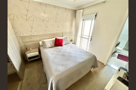 Apartamento à venda com 140m², 3 quartos e 2 vagas Apartamento à venda com 140m², 3 quartos e 2 vagasSuíte