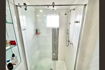 Apartamento à venda com 140m², 3 quartos e 2 vagas Apartamento à venda com 140m², 3 quartos e 2 vagasBanheiro da Suíte 1