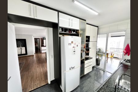 Apartamento à venda com 140m², 3 quartos e 2 vagas Apartamento à venda com 140m², 3 quartos e 2 vagasCozinha