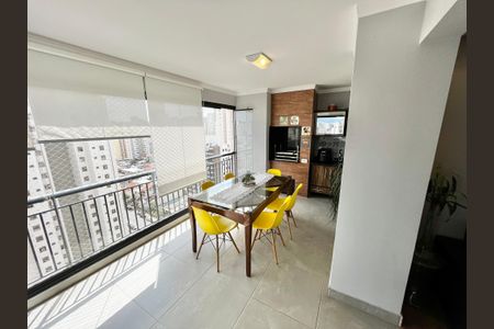 Apartamento à venda com 140m², 3 quartos e 2 vagas Apartamento à venda com 140m², 3 quartos e 2 vagasVaranda da Sala