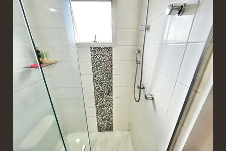 Apartamento à venda com 140m², 3 quartos e 2 vagas Apartamento à venda com 140m², 3 quartos e 2 vagasBanheiro da Suíte 1