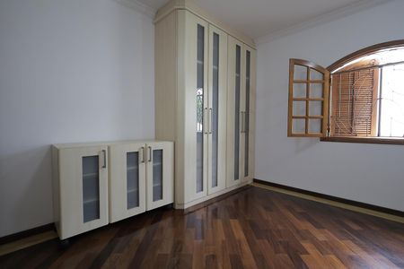 Casa à venda com 250m², 3 quartos e 3 vagas Casa à venda com 250m², 3 quartos e 3 vagasQuarto Suíte 1