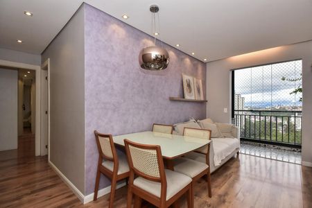 Sala de apartamento à venda com 2 quartos, 62m² em Chácara Agrindus, Taboão da Serra