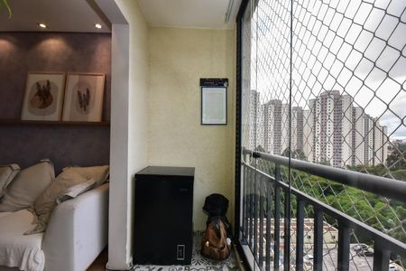 Varanda de apartamento à venda com 2 quartos, 62m² em Chácara Agrindus, Taboão da Serra