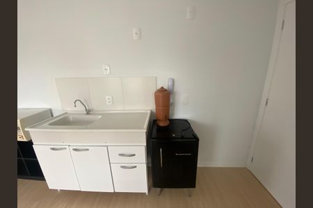 Cozinha de apartamento à venda com 1 quarto, 28m² em Itaim Bibi, São Paulo