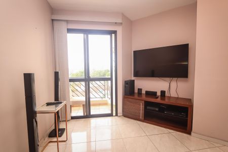 Sala de apartamento à venda com 2 quartos, 56m² em Jardim Taboao, São Paulo