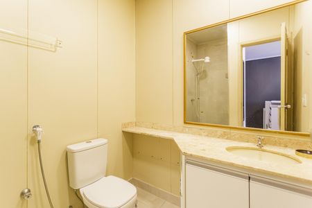 Banheiro de apartamento à venda com 1 quarto, 32m² em Vila Uberabinha, São Paulo