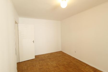 Quarto 1 de apartamento para alugar com 3 quartos, 80m² em Bom Fim, Porto Alegre