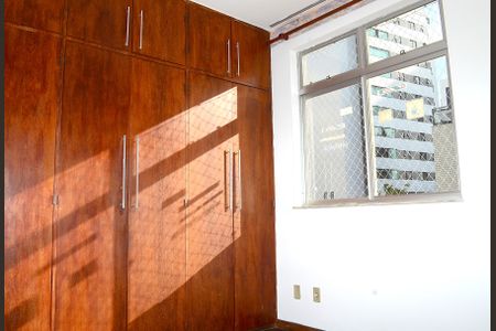 Apartamento à venda com 200m², 3 quartos e 3 vagasQuarto 1