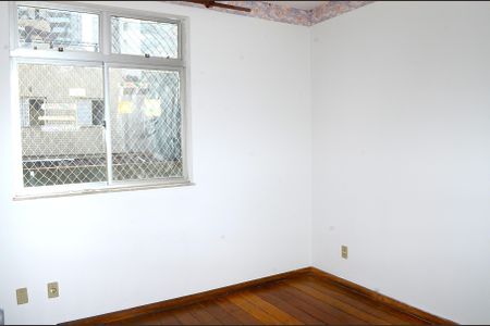 Apartamento à venda com 200m², 3 quartos e 3 vagasQuarto 1