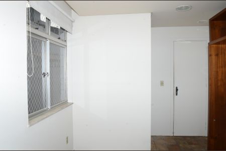 Apartamento à venda com 200m², 3 quartos e 3 vagasSuíte 2