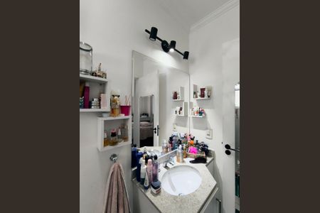 Casa de condomínio à venda com 184m², 4 quartos e 5 vagas