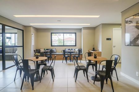 Apartamento à venda com 29m², 2 quartos e sem vagaÁrea comum - Salão de festas