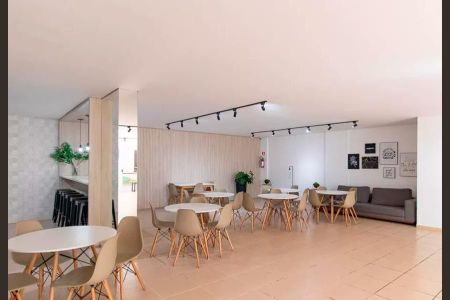Apartamento para alugar com 41m², 2 quartos e 2 vagas Apartamento para alugar com 41m², 2 quartos e 2 vagasÁrea comum