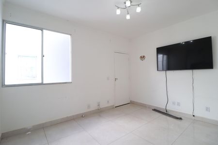 Sala de apartamento para alugar com 2 quartos, 45m² em Gávea, Uberlândia