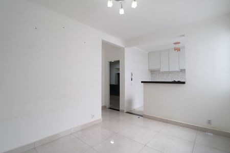 Sala de apartamento para alugar com 2 quartos, 45m² em Gávea, Uberlândia