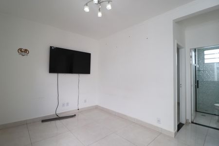 Sala de apartamento para alugar com 2 quartos, 45m² em Gávea, Uberlândia