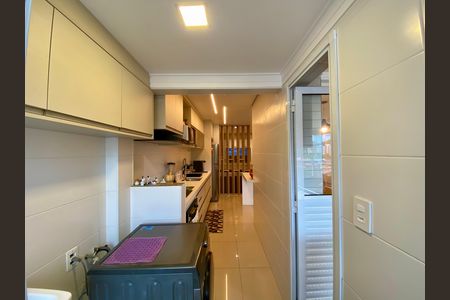 Apartamento para alugar com 95m², 3 quartos e 1 vagaÁrea de Serviço