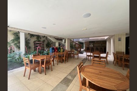 Apartamento à venda com 77m², 3 quartos e 1 vagaÁrea comum