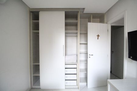 Apartamento à venda com 77m², 3 quartos e 1 vagaQuarto 2