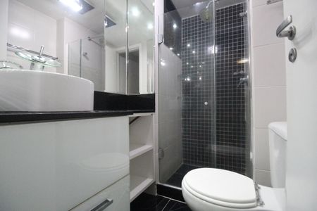 Apartamento à venda com 77m², 3 quartos e 1 vagaBanheiro da suíte 